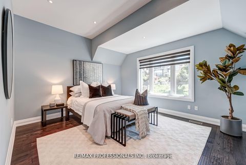 Photo 32 at 372 Silverthorn Avenue, Eglinton West, Toronto