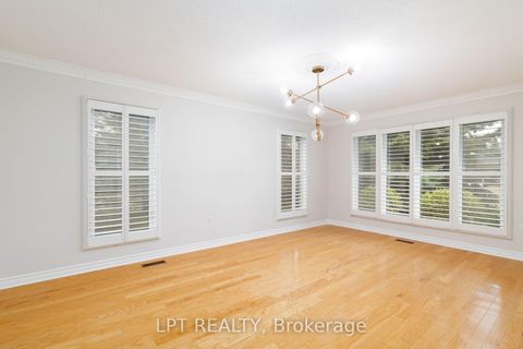 Photo 5 at 35 Dennis Drive, King City, King