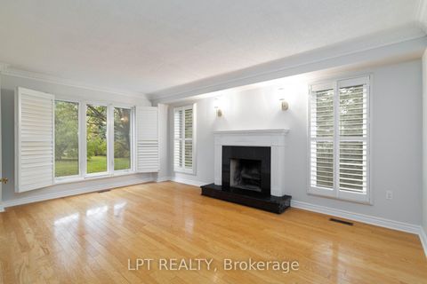 Photo 8 at 35 Dennis Drive, King City, King