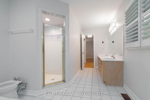 Photo 24 at 35 Dennis Drive, King City, King