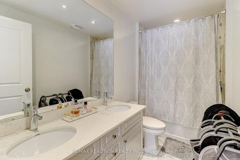 Photo 14 at 7 Stadacona Drive, Lawrence, Toronto