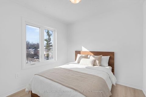 Photo 6 at 197 Durham Avenue, Rural Barrie Southeast, Barrie