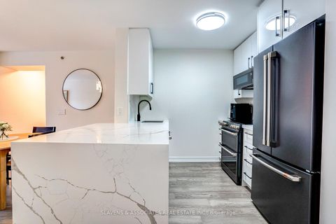 Photo 6 at 630 - 35 Saranac Boulevard, Lawrence, Toronto