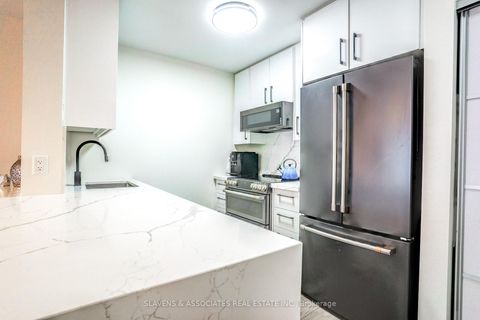 Photo 7 at 630 - 35 Saranac Boulevard, Lawrence, Toronto