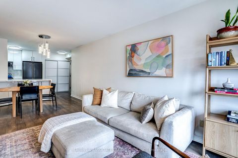 Photo 15 at 630 - 35 Saranac Boulevard, Lawrence, Toronto