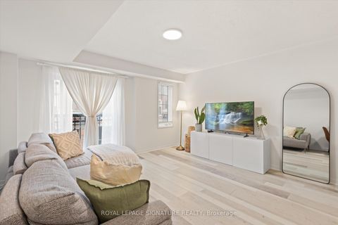 Photo 3 at 264 - 33 Glenstal Path, Windfields, Oshawa