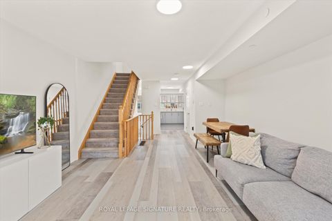 Photo 6 at 264 - 33 Glenstal Path, Windfields, Oshawa