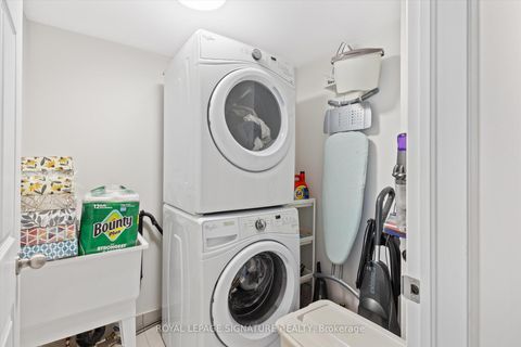 Photo 25 at 264 - 33 Glenstal Path, Windfields, Oshawa