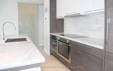 Photo 7 at 2910 - 488 University Avenue, Chinatown, Toronto