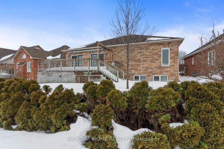 Photo 2 at 295 Waterbury Crescent, Port Perry, Scugog