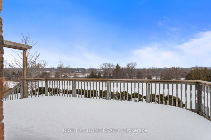 Photo 5 at 295 Waterbury Crescent, Port Perry, Scugog