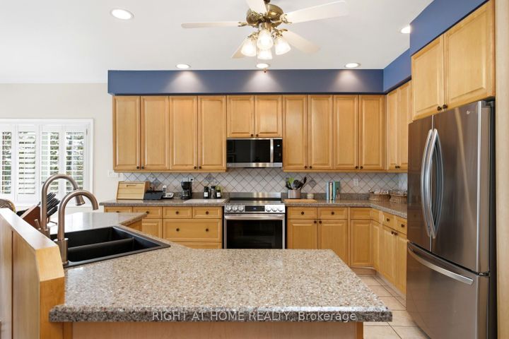 Photo 8 at 295 Waterbury Crescent, Port Perry, Scugog