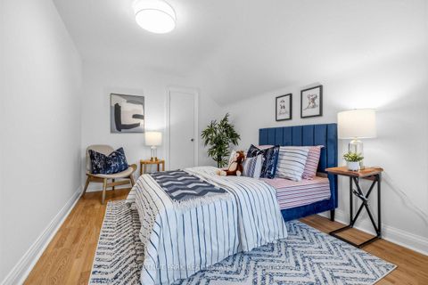 Photo 22 at 736 Glencairn Avenue, Lawrence, Toronto