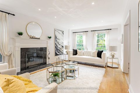 Photo 4 at 123 Lord Seaton Road, Windfields, Toronto