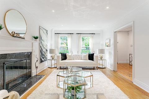 Photo 5 at 123 Lord Seaton Road, Windfields, Toronto