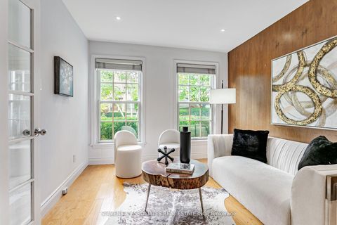 Photo 7 at 123 Lord Seaton Road, Windfields, Toronto