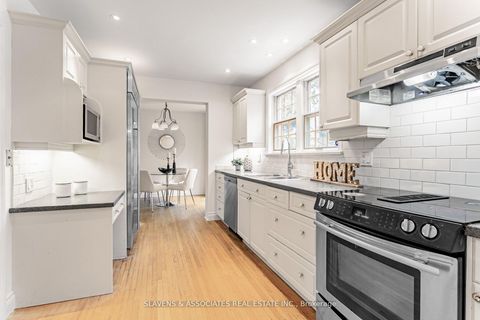 Photo 12 at 123 Lord Seaton Road, Windfields, Toronto