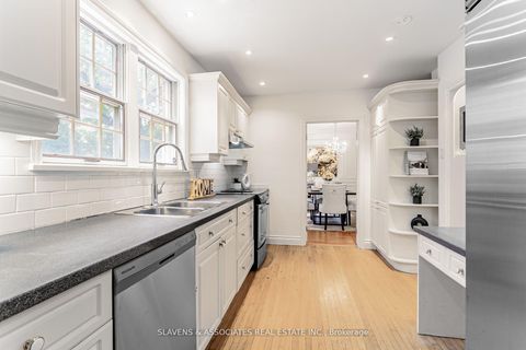 Photo 14 at 123 Lord Seaton Road, Windfields, Toronto