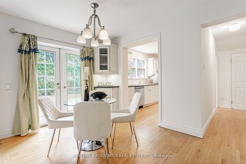 Photo 16 at 123 Lord Seaton Road, Windfields, Toronto