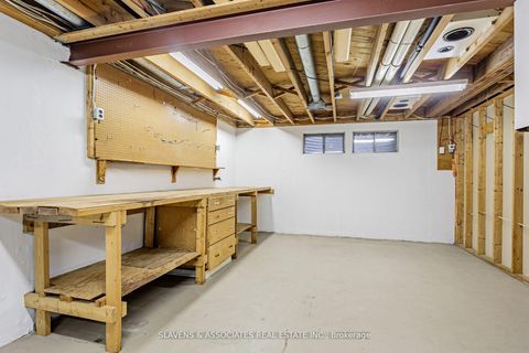 Photo 34 at 123 Lord Seaton Road, Windfields, Toronto