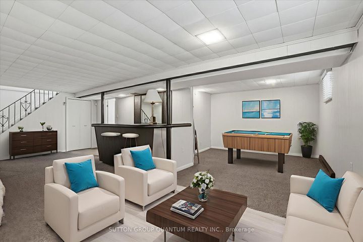 Photo 34 at 1814 Barsuda Drive, Clarkson, Mississauga