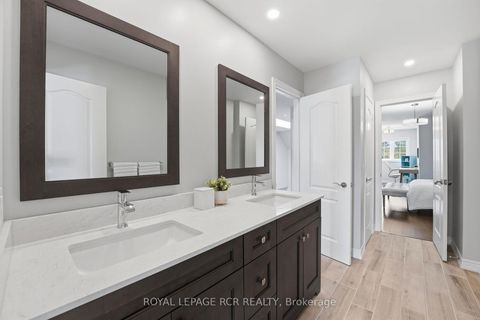 Photo 26 at 107 - 16 Bonnell Crescent, Aurora Estates, Aurora