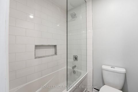 Photo 27 at 107 - 16 Bonnell Crescent, Aurora Estates, Aurora