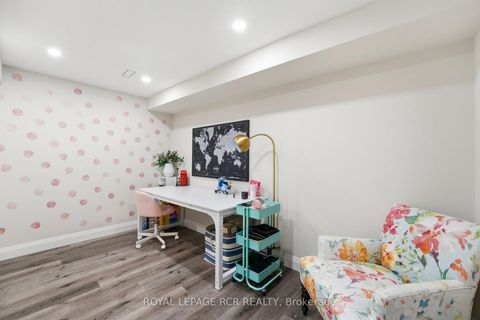 Photo 38 at 107 - 16 Bonnell Crescent, Aurora Estates, Aurora