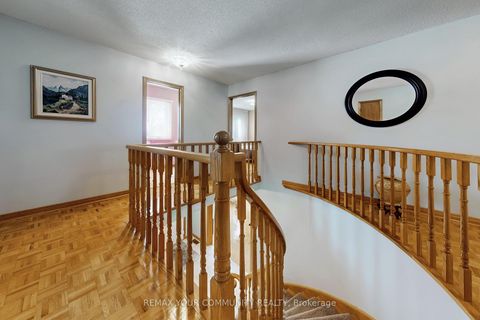 Photo 19 at 142 Waterside Crescent, Maple, Vaughan