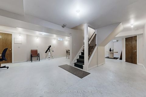 Photo 28 at 142 Waterside Crescent, Maple, Vaughan