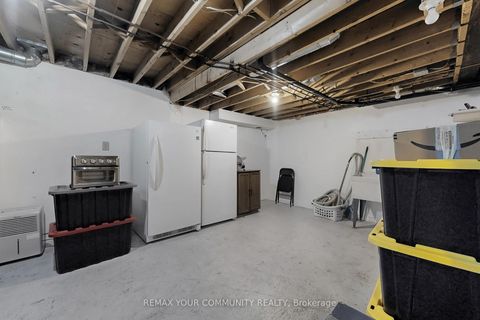 Photo 31 at 142 Waterside Crescent, Maple, Vaughan