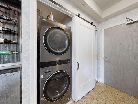 Photo 25 at 302A - 9088 Yonge Street, South Richvale, Richmond Hill