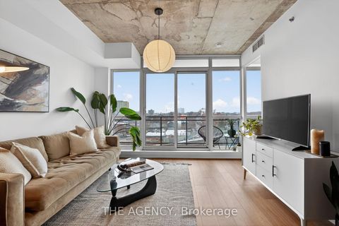 Photo 5 at 710 - 20 Minowan Miikan Lane, Little Portugal, Toronto