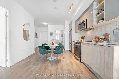 Photo 18 at 1014 - 50 Dunfield Avenue, Mount Pleasant West, Toronto