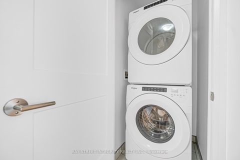 Photo 31 at 1014 - 50 Dunfield Avenue, Mount Pleasant West, Toronto