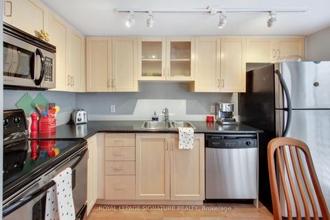 Photo 2 at 614 - 38 Western Battery Road, Niagara, Toronto