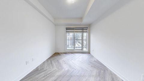 Photo 23 at 1403 - 15 David Eyer Road, Rural Richmond Hill, Richmond Hill