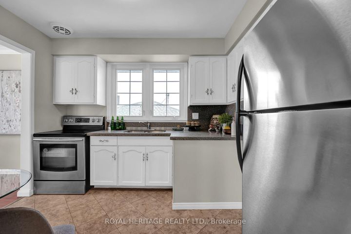 Photo 6 at 465 Milton Street, Donevan, Oshawa