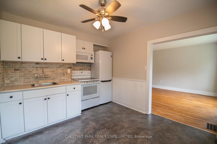 Photo 5 at 174 Gibbons Street, McLaughlin, Oshawa