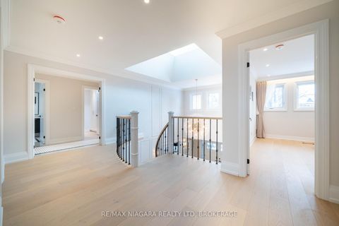 Photo 24 at 18 Mountbatten Road, Humber Heights, Toronto