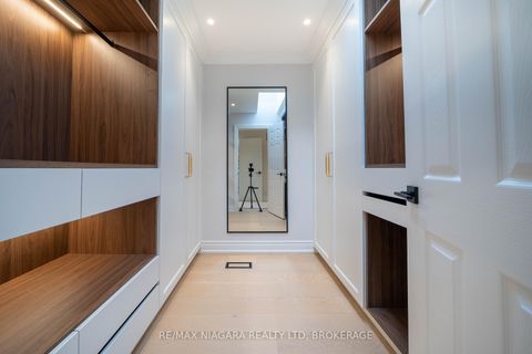 Photo 35 at 18 Mountbatten Road, Humber Heights, Toronto