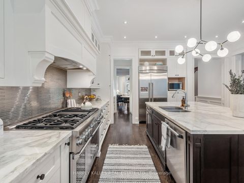 Photo 11 at 190 Carmichael Avenue, Nortown, Toronto