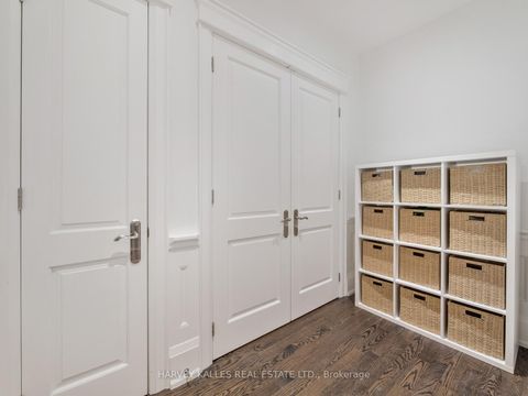 Photo 23 at 190 Carmichael Avenue, Nortown, Toronto