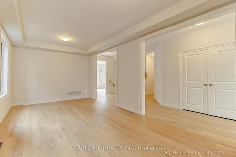 Photo 4 at 49 Bostock Drive, Keswick South, Georgina