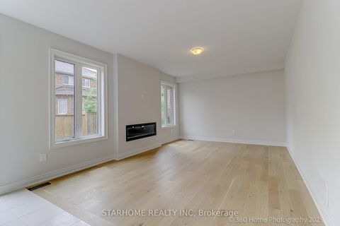 Photo 6 at 49 Bostock Drive, Keswick South, Georgina