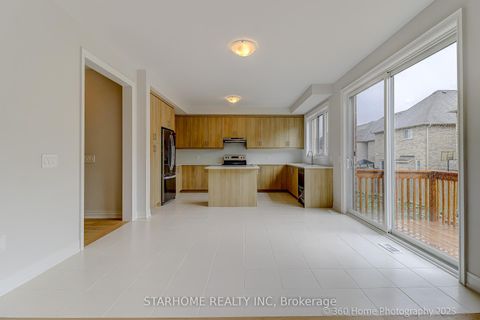 Photo 8 at 49 Bostock Drive, Keswick South, Georgina