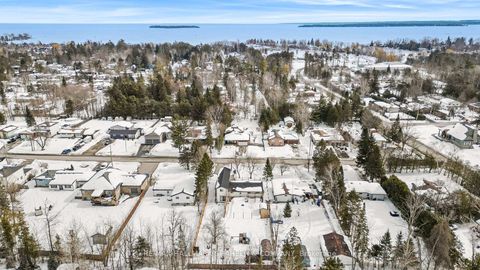 Photo 11 at 2196 Richard Street, Alcona, Innisfil