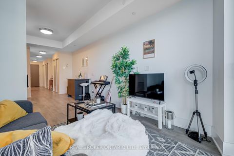 Photo 9 at 620 - 55 Merchants Wharf, Waterfront Communities C8, Toronto