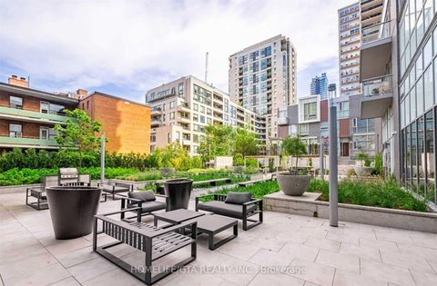 Photo 15 at 702 - 101 Erskine Avenue, Mount Pleasant East, Toronto