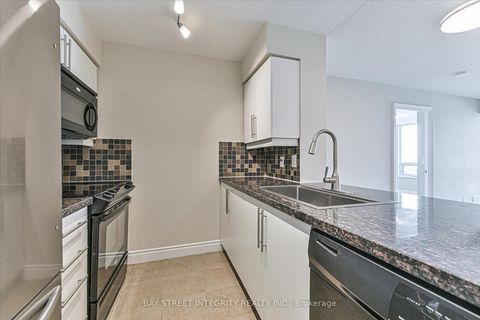 Photo 9 at 1321 - 25 Greenview Avenue, Newtonbrook West, Toronto